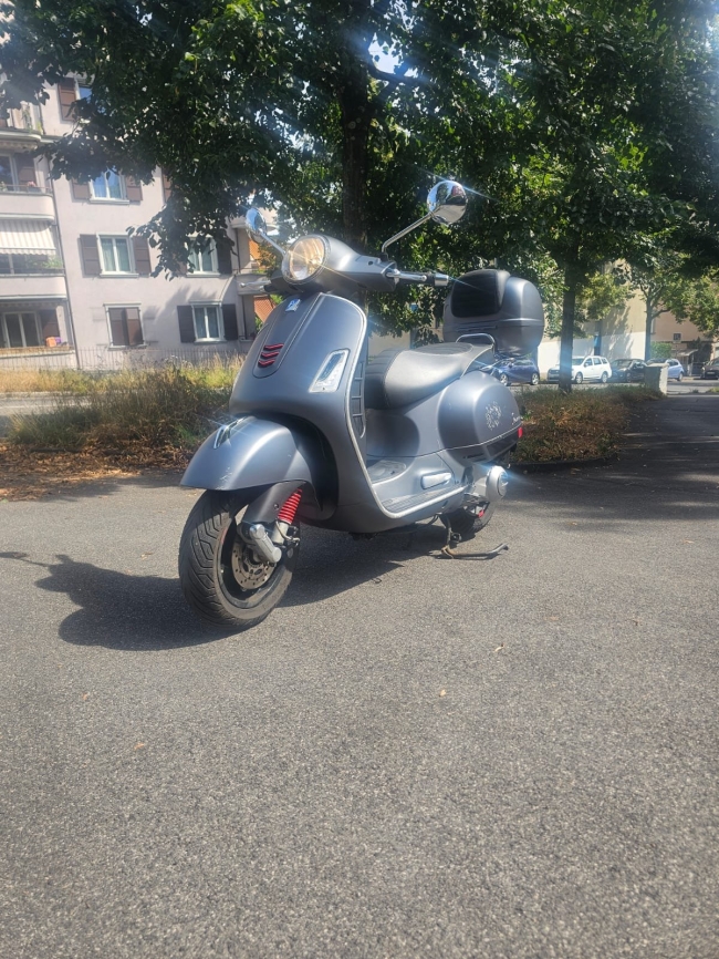 Vespa Gts 300